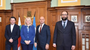 Кметът Костадин Димитров се срещна с министъра на транспорта на Черна гора Мая Вукичевич