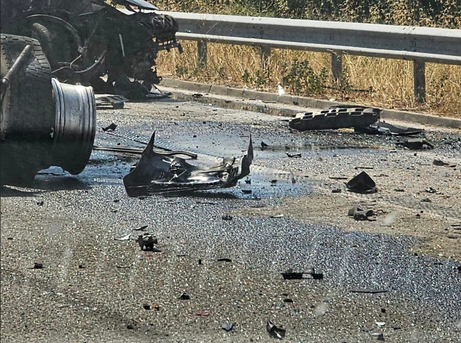 Трагедия на празника: 18-годишно момиче загина на място при адска катастрофа, други трима са..