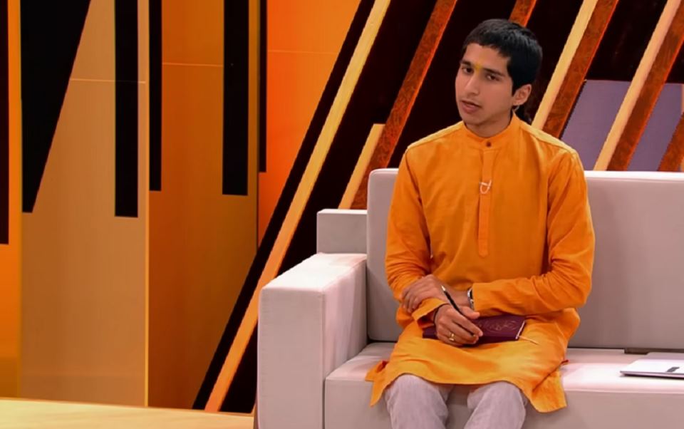 Абигя Ананд