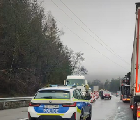 Извънредно! Тежка катастрофа на АМ „Хемус“ в посока София, има…