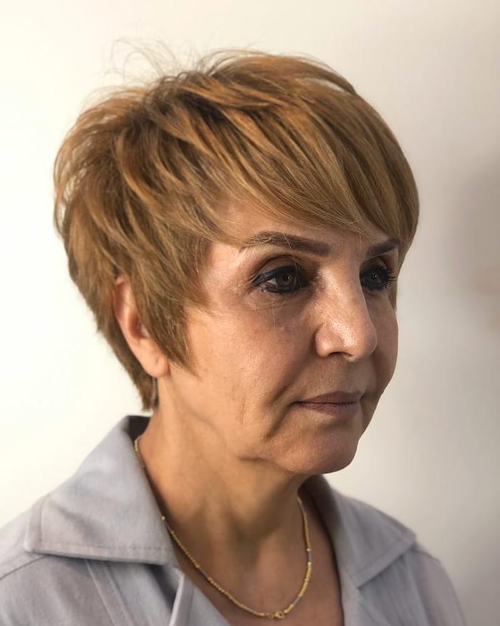 Ето ги прическите, които смъкват най-много годинки от лицето на една 60-годишна дама (СНИМКИ)