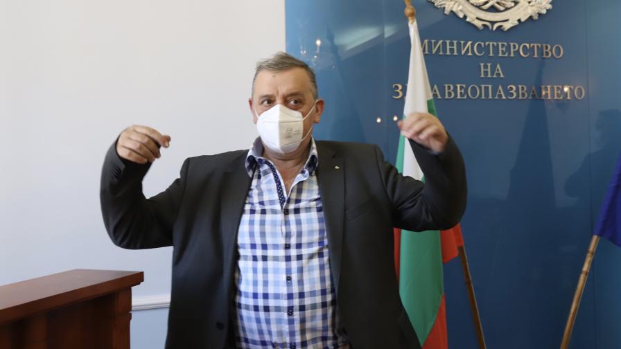 Проф.Кантарджиев назова 5 български храни, които пазят от новия мутирал грип: