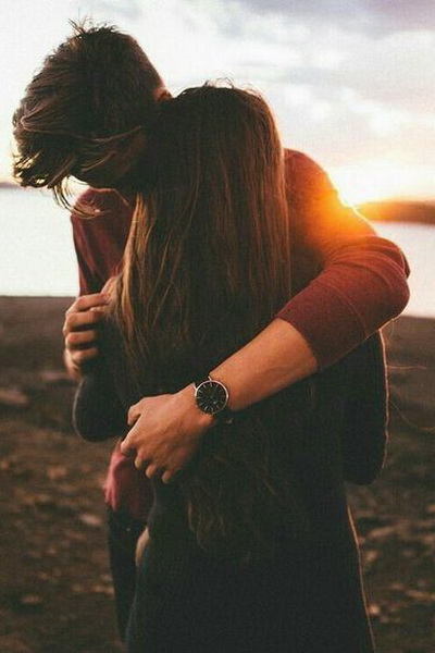 Студени като камък! Тези 2 зодии най-трудно казват "Обичам те": - 5 любов прегръдка