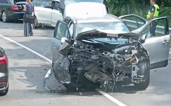 Трагедия: Трима загинаха на място при адска катастрофа