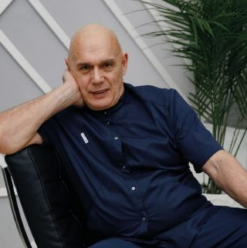 Ходенето след 60 е фатална грешка. Бубновски обясни защо ставите ви се разрушават по-бързо от ходене и само 1 упражнение спасява