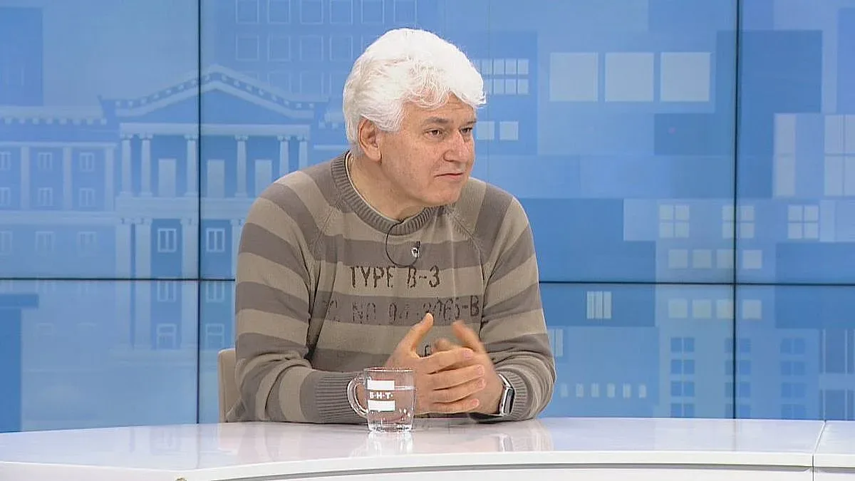Проф. Пламен Киров прочете присъдата на Гюров. Не може да е премиер