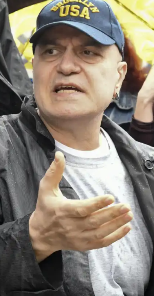 Слави побесня и каза..