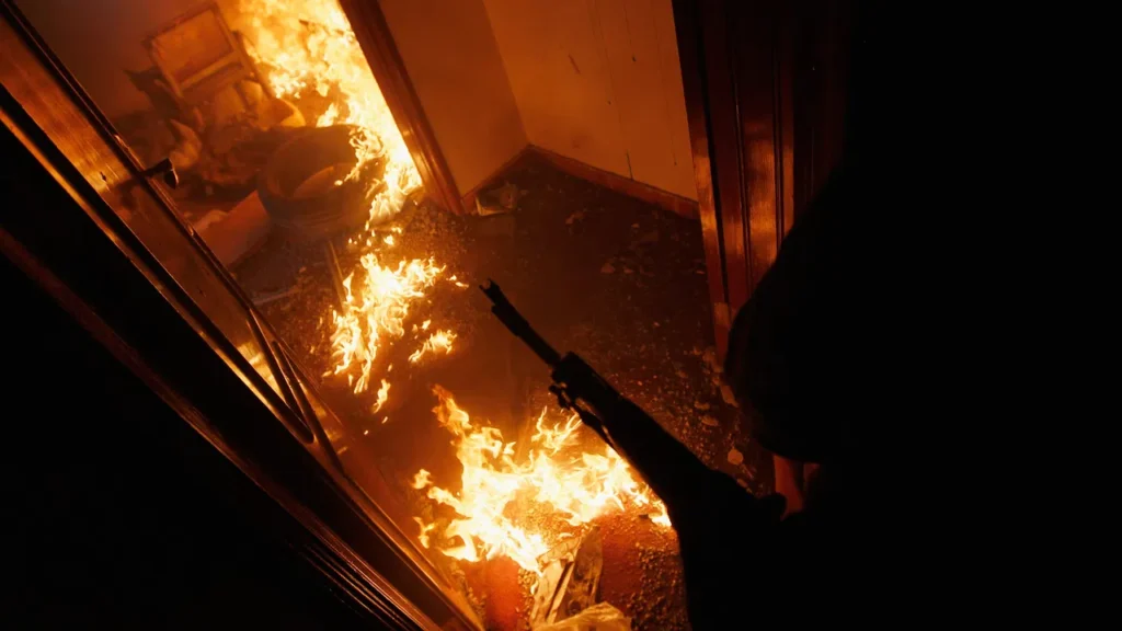 Извънредно! Излезе запис от подпалването на хижата до Петрохан, ето кой е…