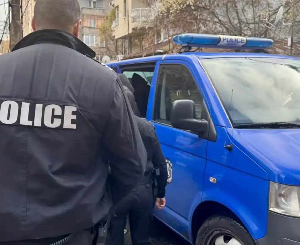 Закопчаха Костадин Костадинов