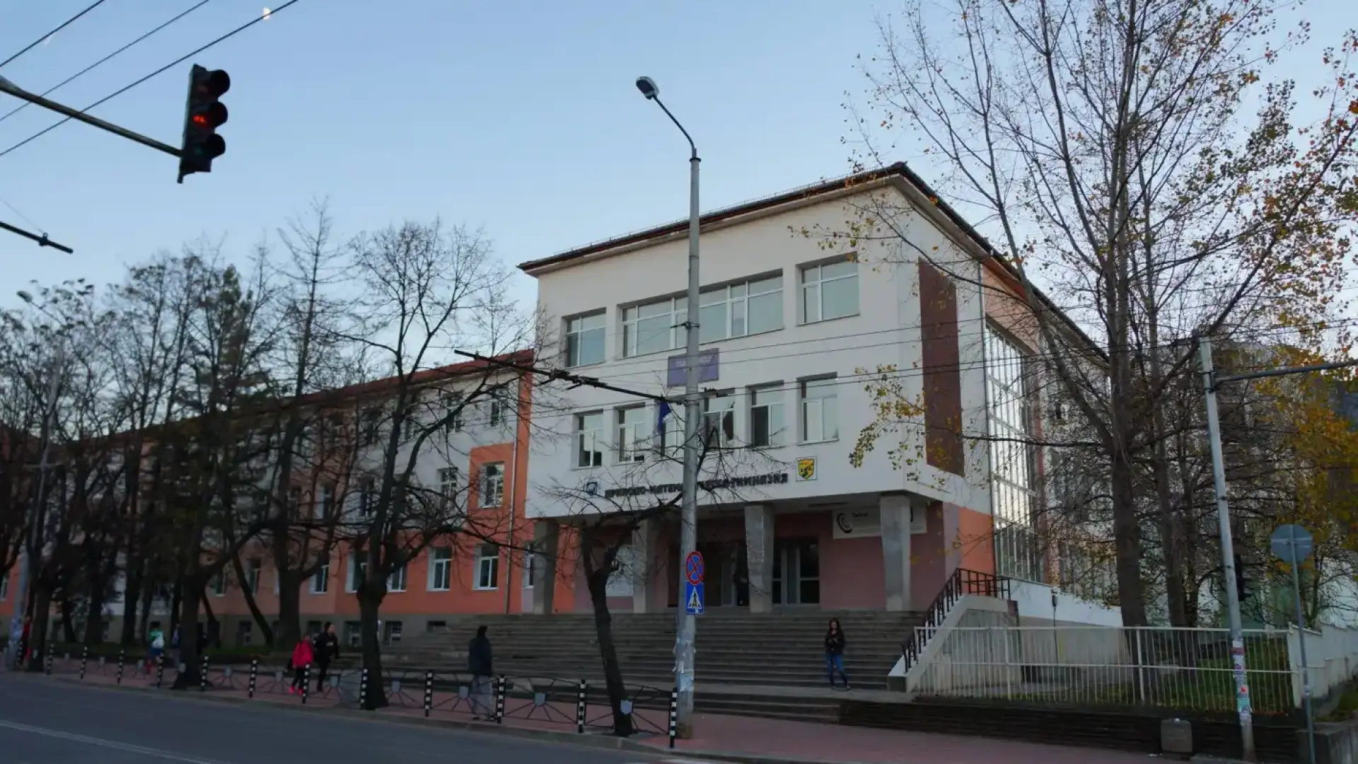 Огромна трагедия разтърси наш град! Две учителки от едно и също училище починаха внезапно