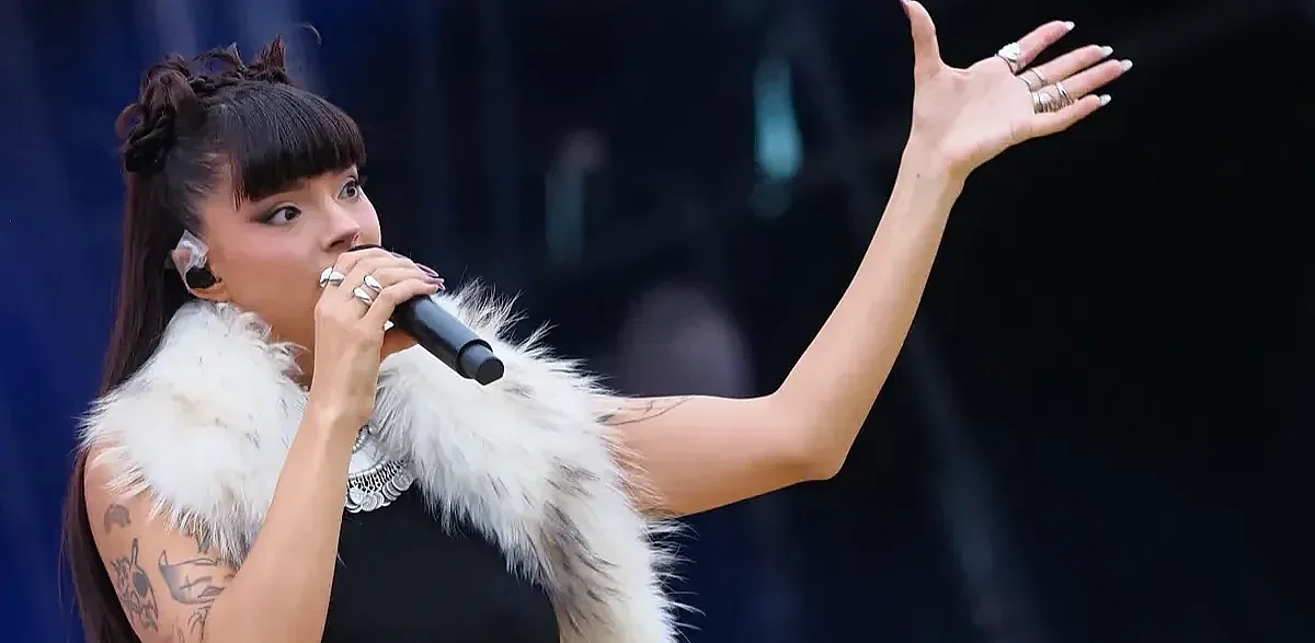 След скандала с Евровизия: Дара заминава за…