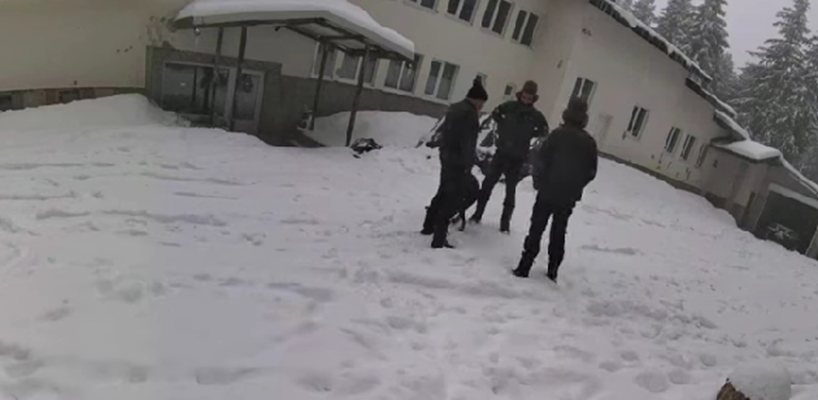 МВР разпространи видео от сбогуването на мъжете