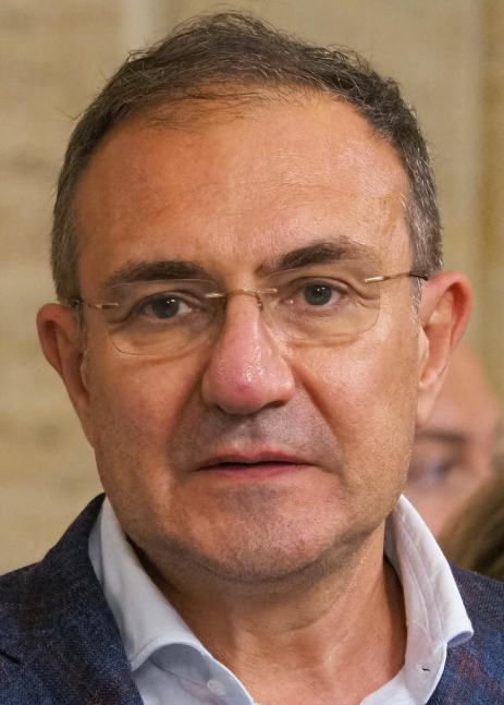 Извънредно! Стана ясно с колко ще се вдигнат пенсиите от юли 2026, сумата е…