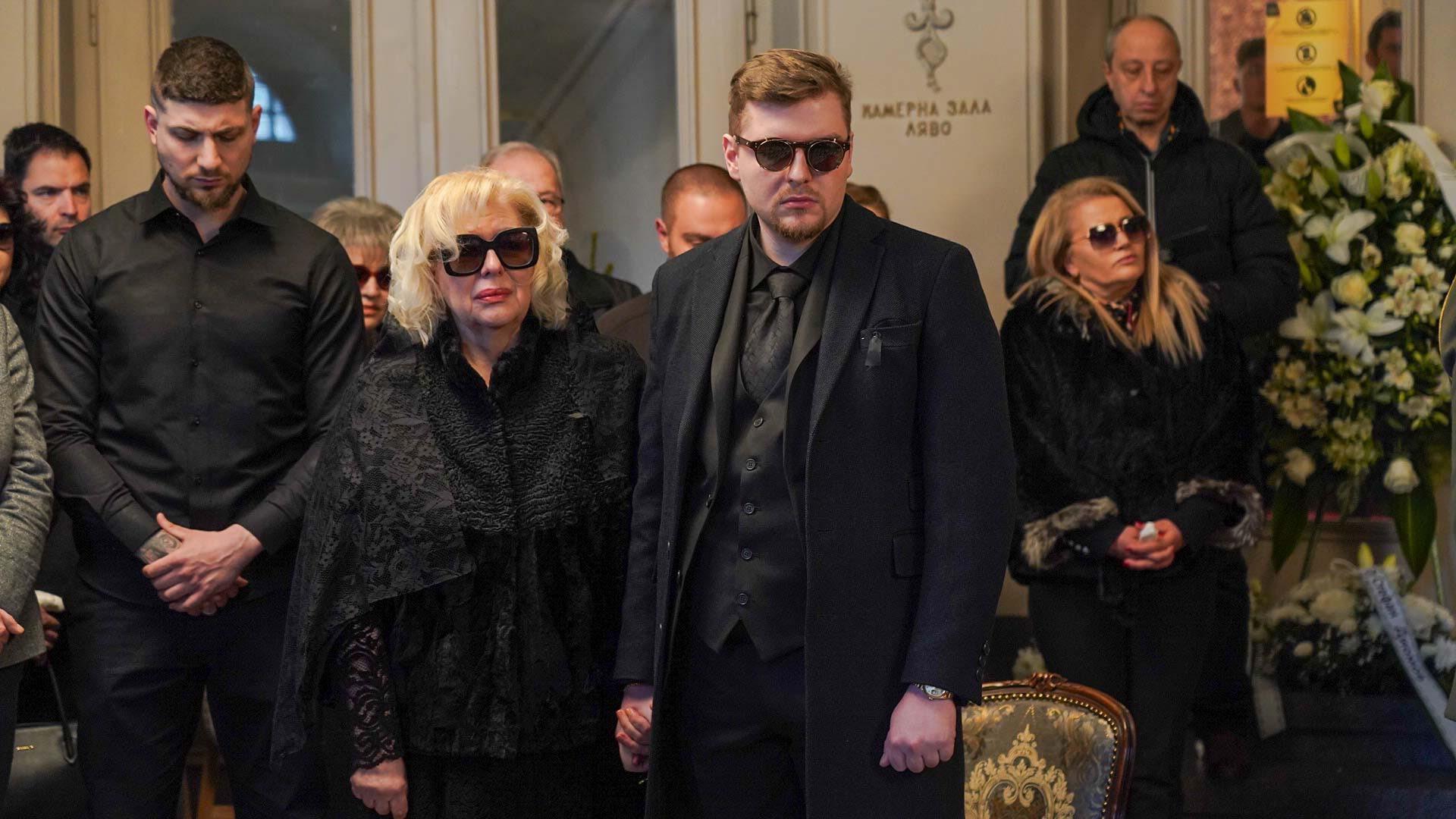 Съпругата на Михаил Белчев с тежки думи на погребението: