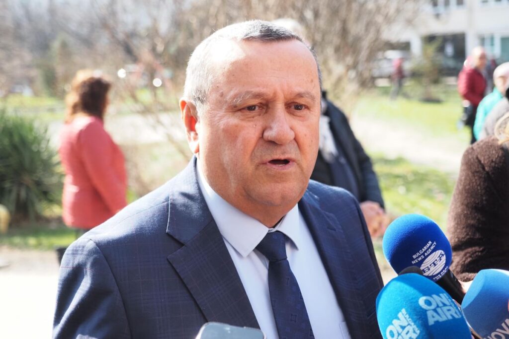 До всички, които получават пенсии: важни новини от социалния министър днес на 16-ти април