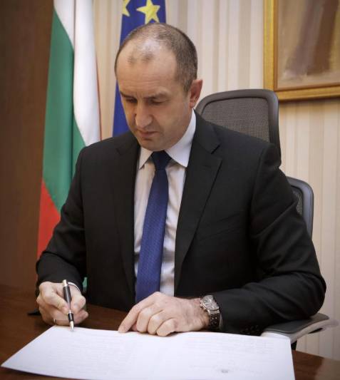 Радев се разгневи и излезе пред народа, каза истината…