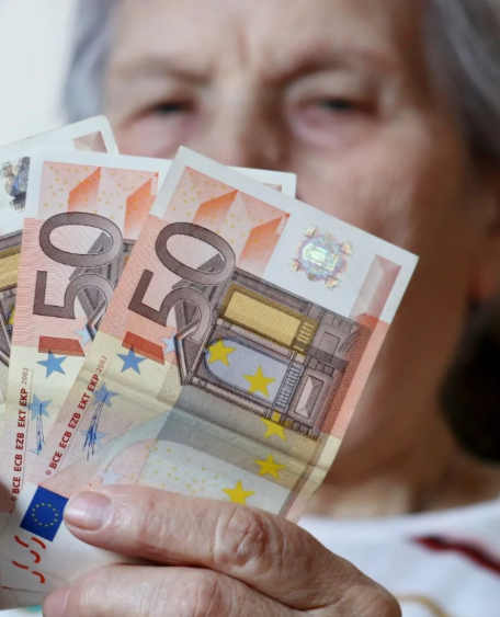 Обявиха промяна при изплащането на пенсиите за май и…