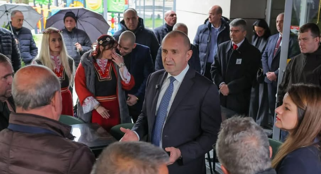 Румен Радев излезе и съобщи какво ще се случва и дали ще има коалиция с…