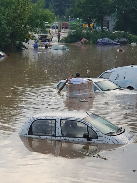 Циклон докарва дъжд в България до часове, ето в кои градове
