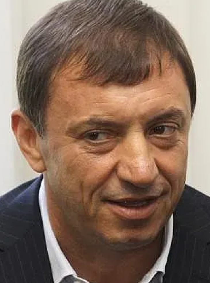 Взеха много рядко решение за Алексей Петров
