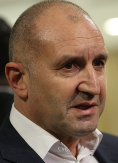 Току що Генерал Радев уволни един от най-важните хора в България