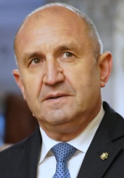 Извънредно! Радев обяви, Че..